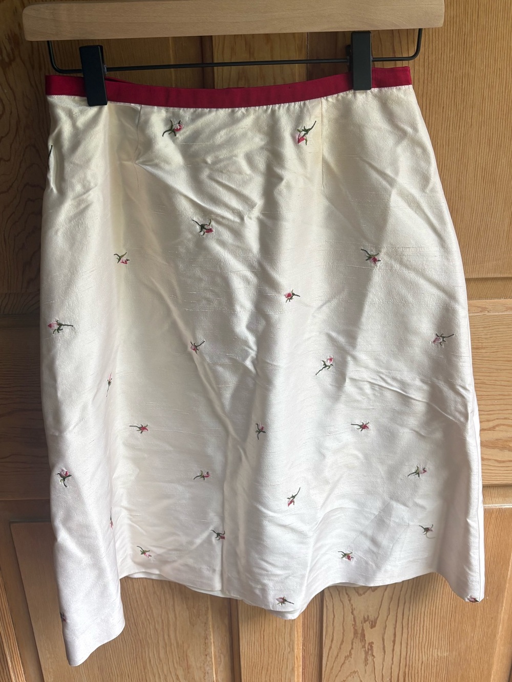 100% Silk White | Embroidered Floral A-Line Skirt | Extra Small
